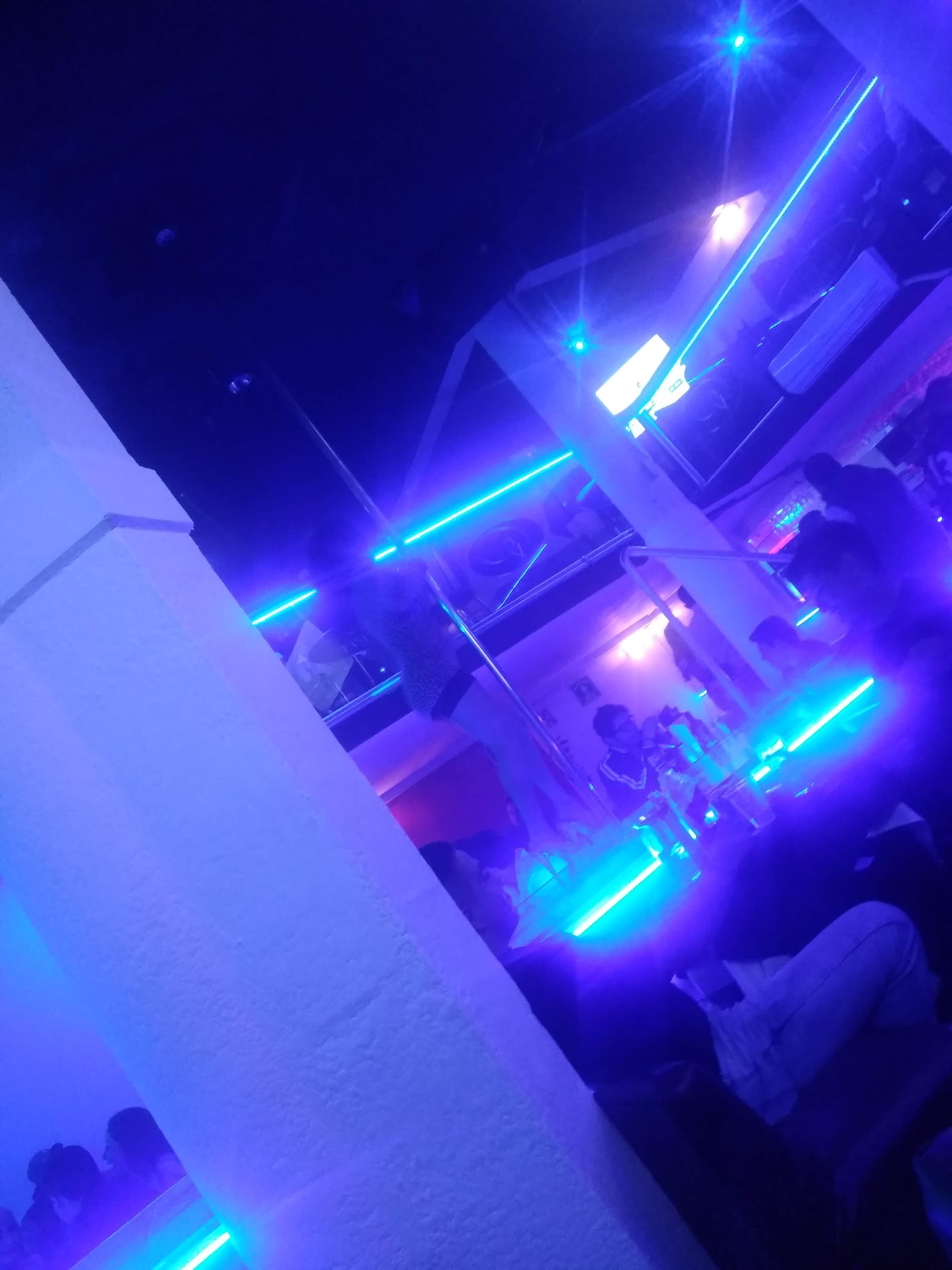 Pandora night club